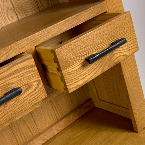 Hampshire oak small buffet unit - Image 2
