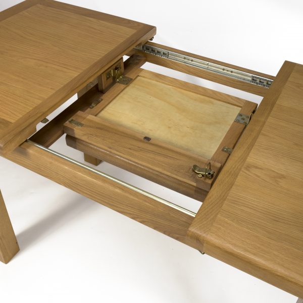 Hampshire oak medium extending table - Image 3