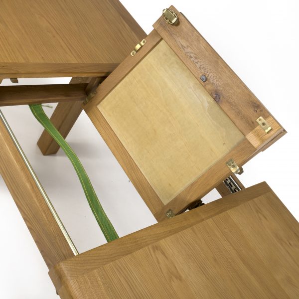 Hampshire oak medium extending table - Image 8